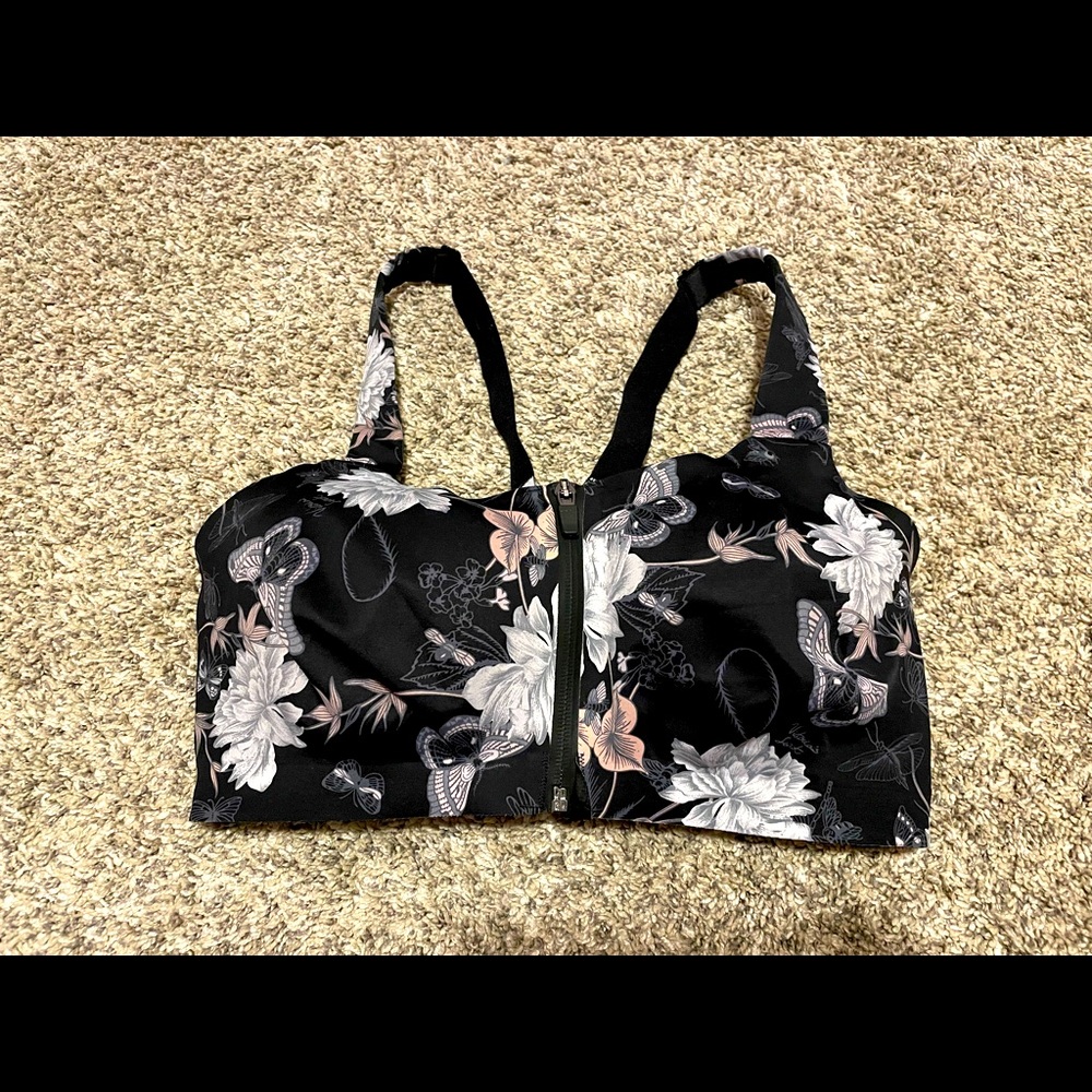 Victoria Secrets Sports Bra - 34DDD